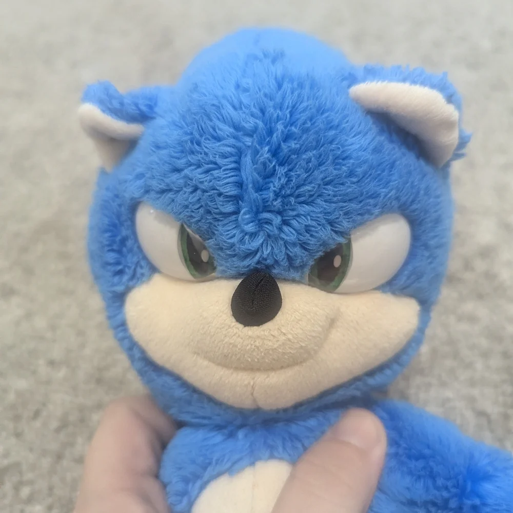 Sonic the Hedgehog Blue Plush Toy - Picture 2 of 6